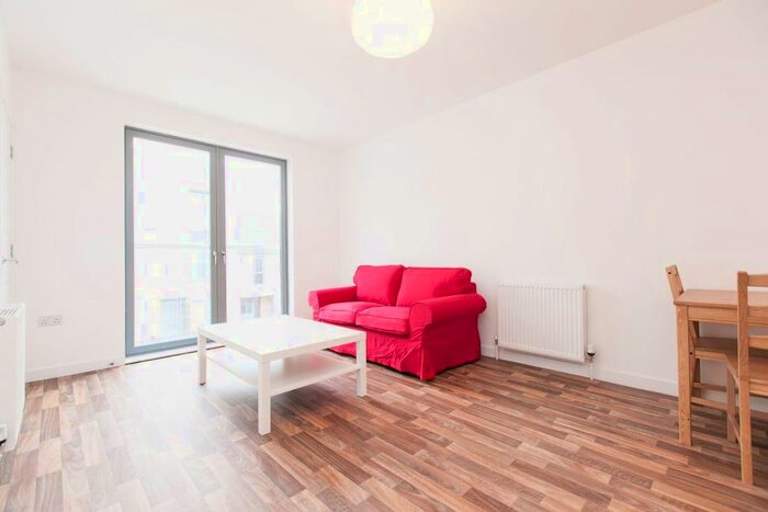 2 Bedroom Flat To Rent In Fala Place, Gracemount, EH16