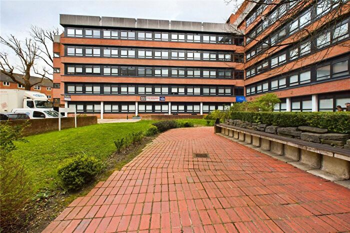 1 Bedroom Flat To Rent In Wood Street, East Grinstead, West Sussex, RH19