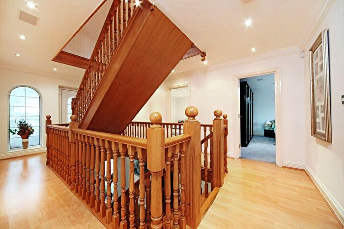 6 Bedroom Detached House To Rent In Winkfield Road, Windsor, SL4