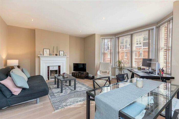 2 Bedroom Flat To Rent In Glenloch Road, Belsize Park, NW3