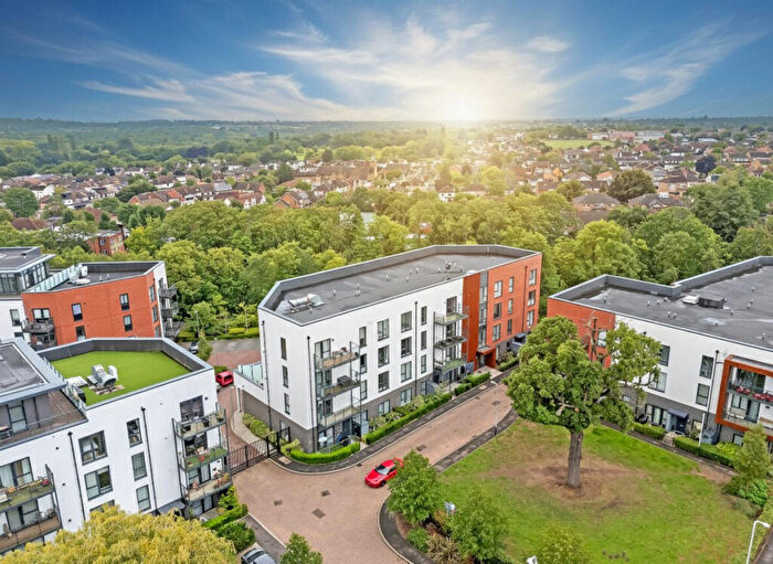3 Bedroom Apartment For Sale In Jackdaw Close, Harold Wood, RM3
