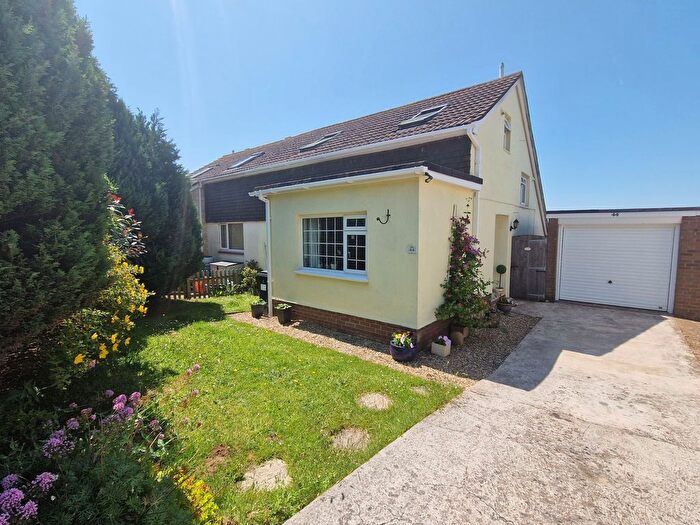 4 Bedroom Semi-Detached House For Sale In Pellew Way, Teignmouth, TQ14