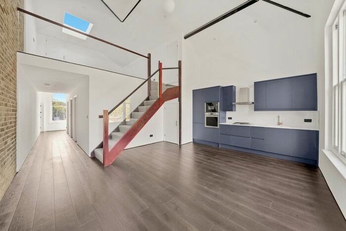 2 Bedroom Flat To Rent In Southend Road, Beckenham, BR3