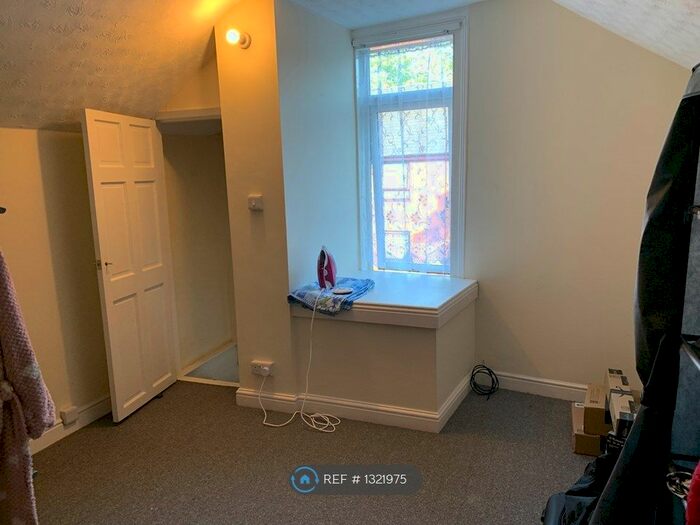 1 Bedroom Flat To Rent In Corporation Street, Mansfield, NG18