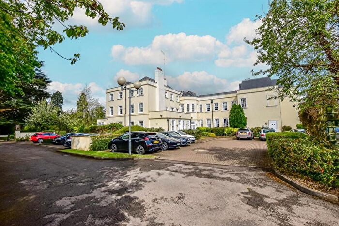 1 Bedroom Apartment For Sale In Highfield Lane, Tyttenhanger, Hertfordshire, St. Albans, AL4
