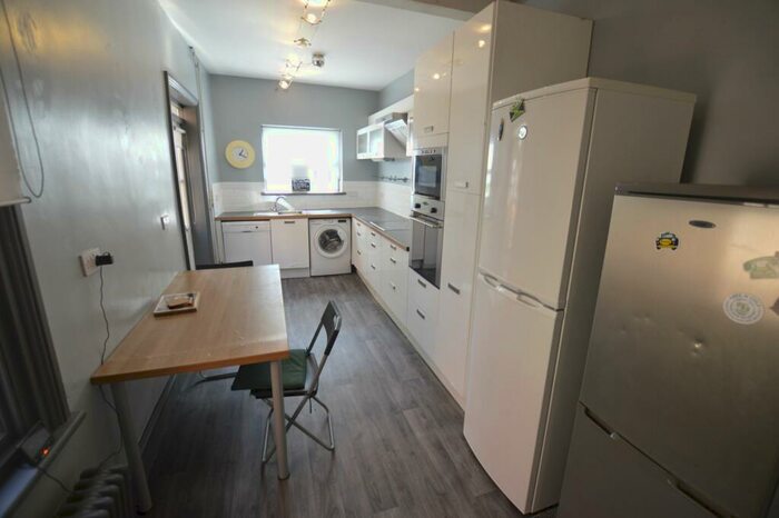 4 Bedroom Terraced House To Rent In Clarendon Park Road, Clarendon Park, LE2