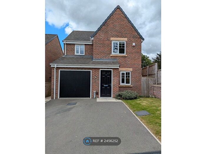 3 Bedroom Detached House To Rent In Wool Chase, Wakefield, WF2