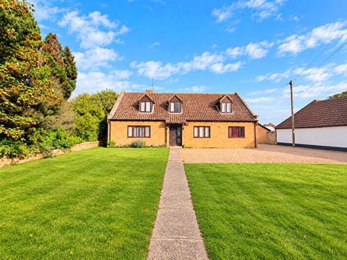 5 Bedroom Detached Bungalow For Sale In Beeches Close, West Row, Bury St. Edmunds, IP28