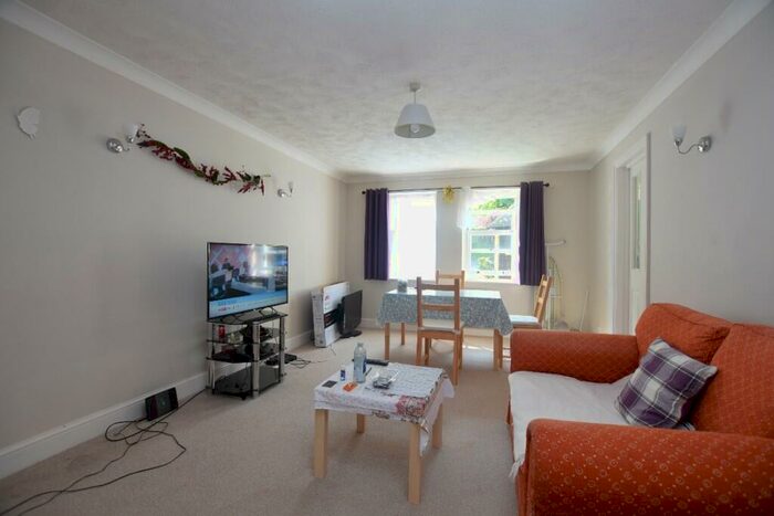 1 Bedroom Apartment To Rent In Devonshire Avenue, Sutton, Surrey, SM2