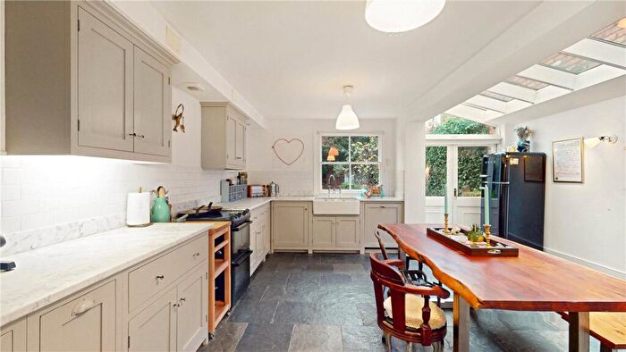4 Bedroom Terraced House To Rent In Huddleston Road, London, N7