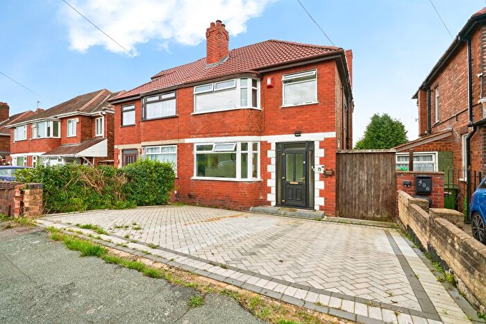 3 Bedroom Semi Detached House For Sale In Wolverhampton Road East, Parkfields, Wolverhampton, WV4