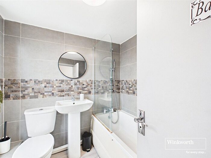 2 Bedroom Flat To Rent In Castle Street, Reading, Berkshire, RG1