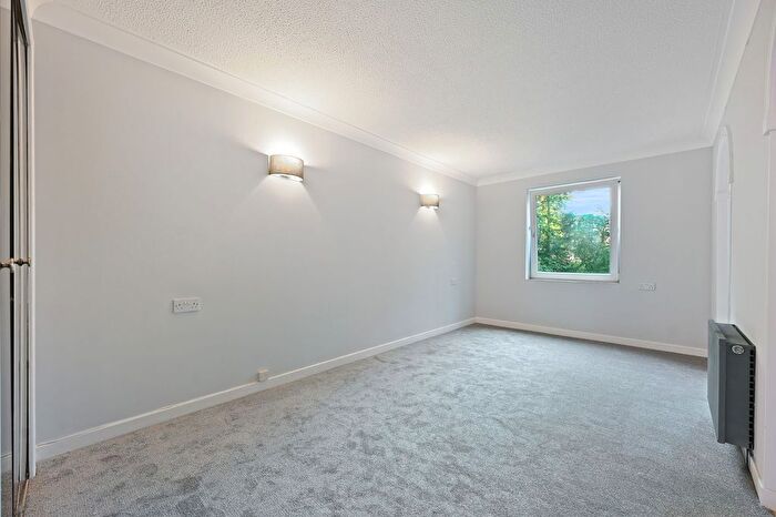 1 Bedroom Flat To Rent In Cedar Road, Sutton, SM2