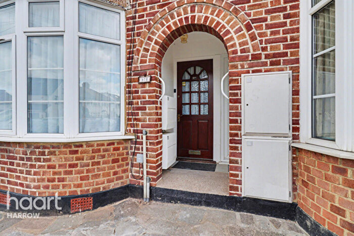 1 Bedroom Maisonette For Sale In Arundel Drive, Harrow, HA2