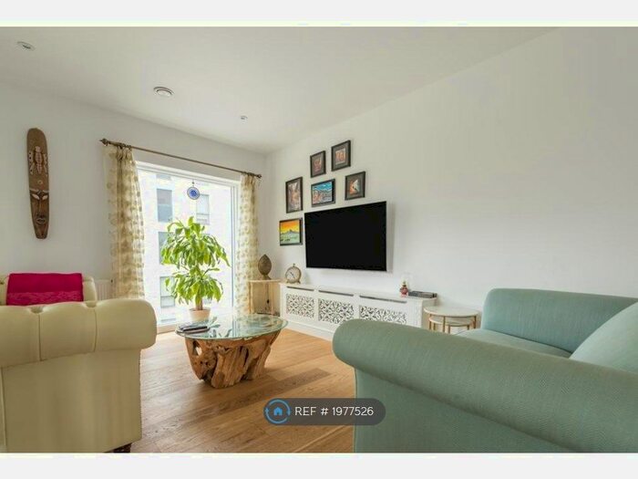 2 Bedroom Flat To Rent In Chichester Lodge, London, SE10