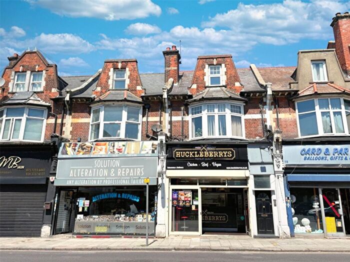 2 Bedroom Flat To Rent In Station Road, London, E4