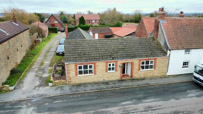 4 Bedroom Cottage For Sale In Whitton, Scunthorpe, DN15