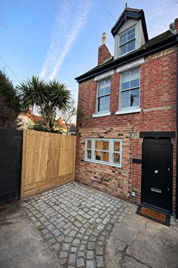 3 Bedroom End Terrace House For Sale In Myrtle Road, Folkestone, CT19