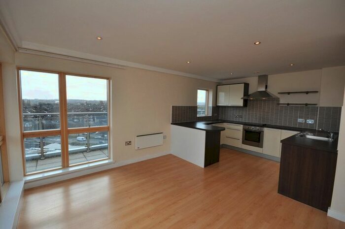 2 Bedroom Flat To Rent In Waterside Way, Wakefield, WF1