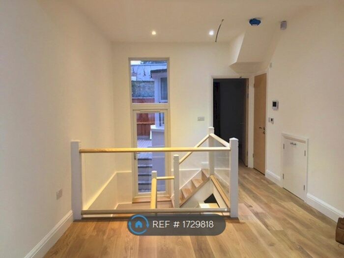 4 Bedroom Detached House To Rent In Marcus Terrace, London, SW18