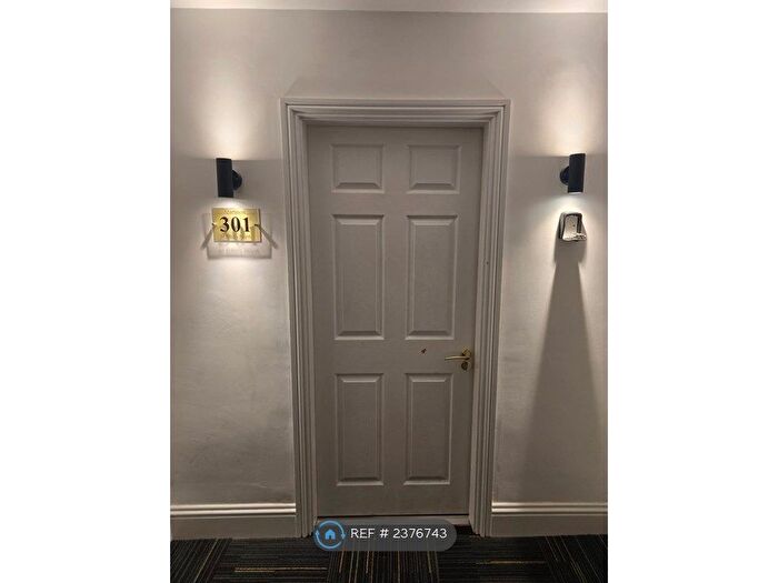 2 Bedroom Flat To Rent In St. Johns North, Wakefield, WF1