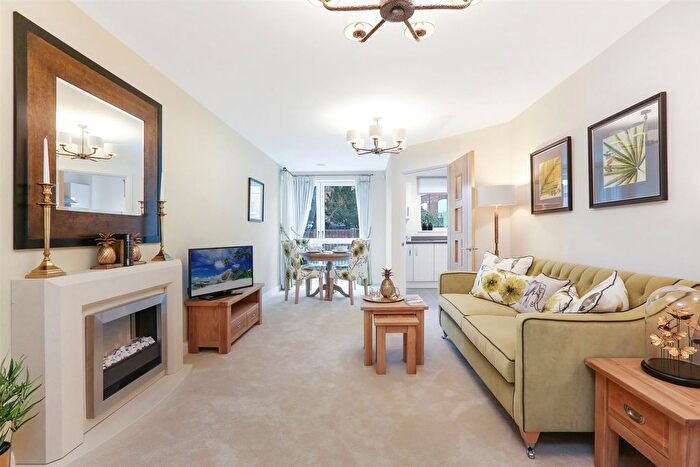 2 Bedroom Flat To Rent In Elkington House, Charlton Green Dover, CT16