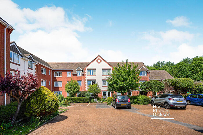 1 Bedroom Apartment To Rent In Crocker Street, Newport, PO30