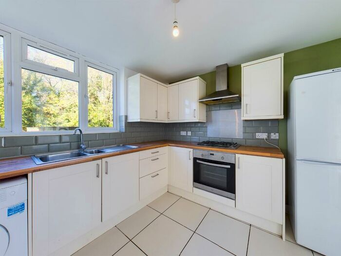 2 Bedroom Apartment To Rent In Wood View, Hemel Hempstead, Hertfordshire, HP1