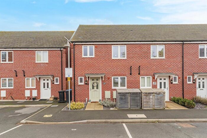3 Bedroom End Of Terrace House For Sale In Ambler Close, Burton Latimer, NN15