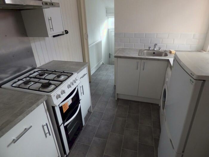 2 Bedroom Flat To Rent In Cartington Terrace, Heaton, NE6