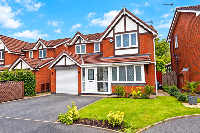 4 Bedroom Detached House For Sale In Estonfield Drive, Urmston, Manchester, M41