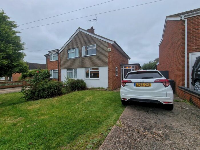 2 Bedroom Semi-Detached House To Rent In Watermead Road, Luton, Bedfordshire, LU3