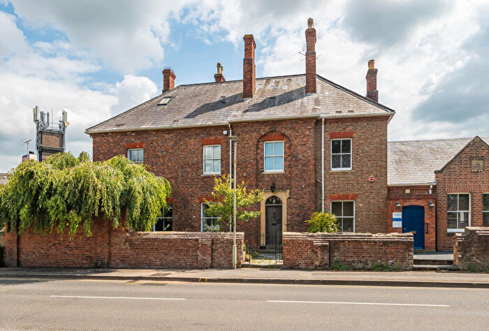 6 Bedroom House For Sale In Bredon Road, Tewkesbury, Gloucestershire, GL20