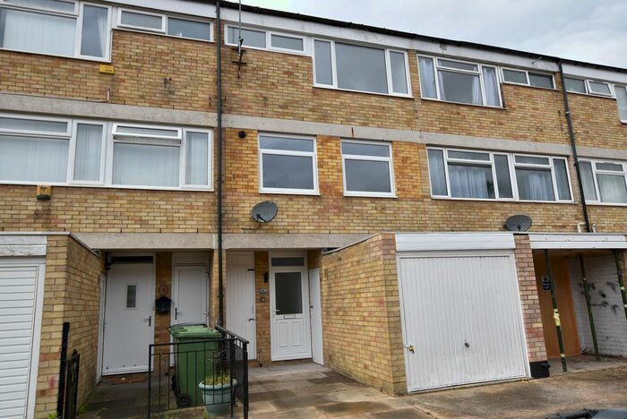 4 Bedroom Terraced House To Rent In Guildford Way, Thetford, Norfolk, IP24