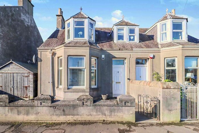 3 Bedroom Semi-Detached House To Rent In Balgonie Road, Markinch, Glenrothes, Fife, KY7