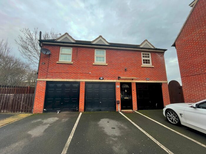 2 Bedroom Flat To Rent In Farnley Road, Balby, Doncaster DN4