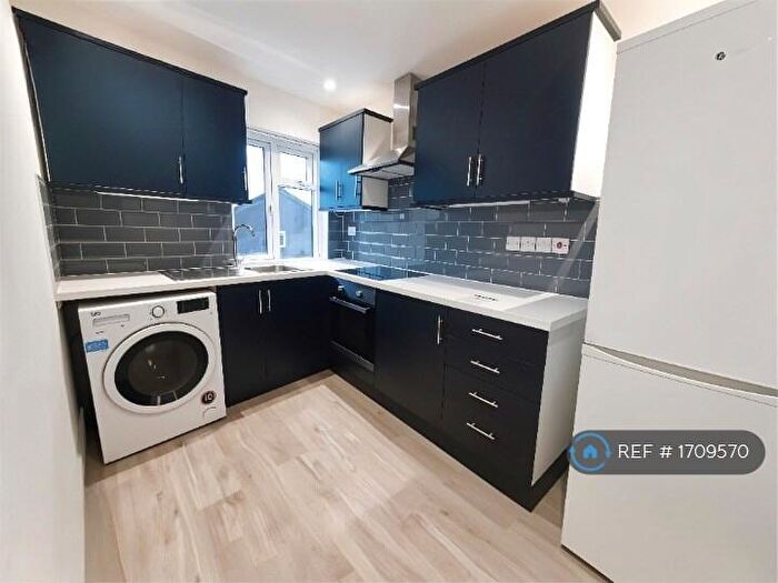 4 Bedroom Flat To Rent In Castle Street, Reading, RG1