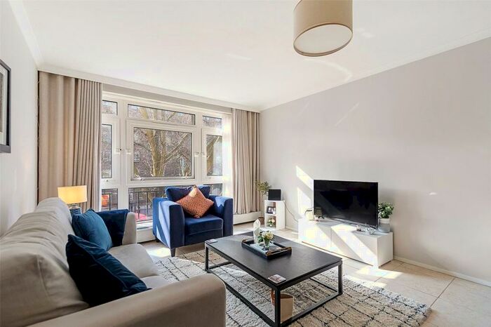 2 Bedroom Apartment To Rent In Nottingham Terrace, Regent's Park, London, NW1