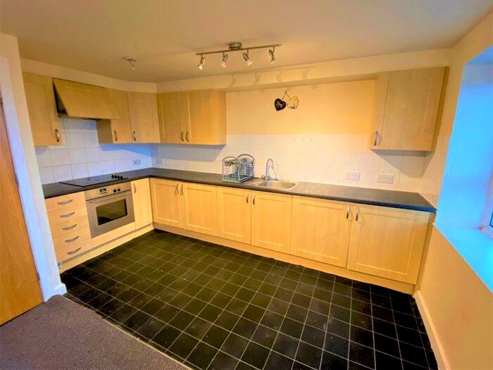 2 Bedroom Apartment To Rent In City View Aprtments, Highclere Avenue, Salford, M7