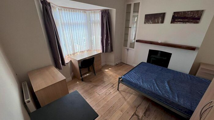 5 Bedroom Terraced House To Rent In Upton Terrace, St. Thomas, Swansea, SA1