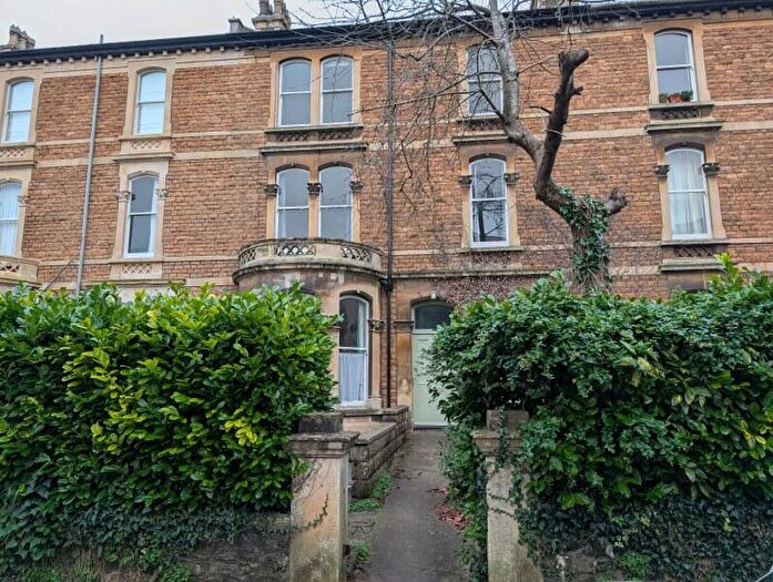 3 Bedroom Flat To Rent In Oakfield Road – Tff – Ref:, BS8