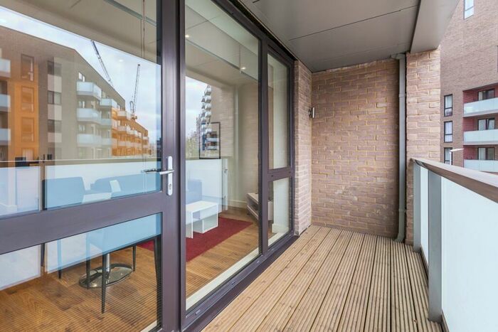 Apartment To Rent In Lighterman Point, E14