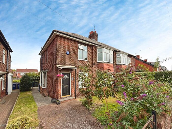 2 Bedroom Flat For Sale In Benton Park Road, Newcastle Upon Tyne, NE7