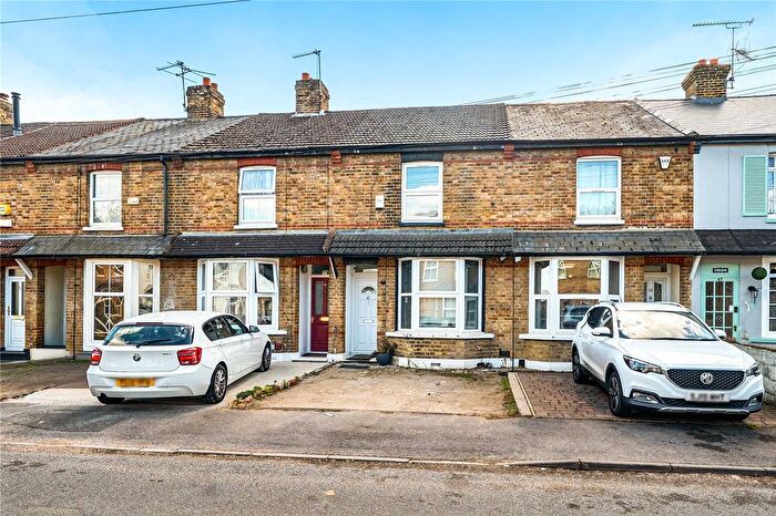 2 Bedroom Terraced House For Sale In Montague Road, Slough, SL1