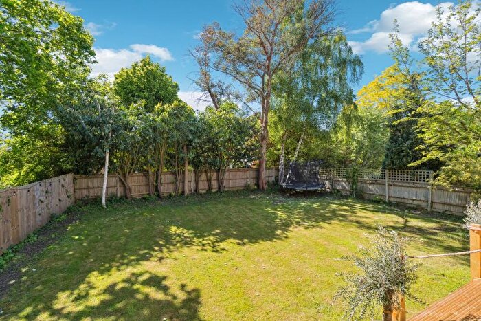 5 Bedroom Detached House For Sale In Ray Mill Road East, Maidenhead, SL6