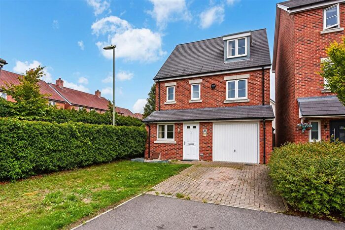4 Bedroom Detached House For Sale In Saddle Way, Andover, SP11