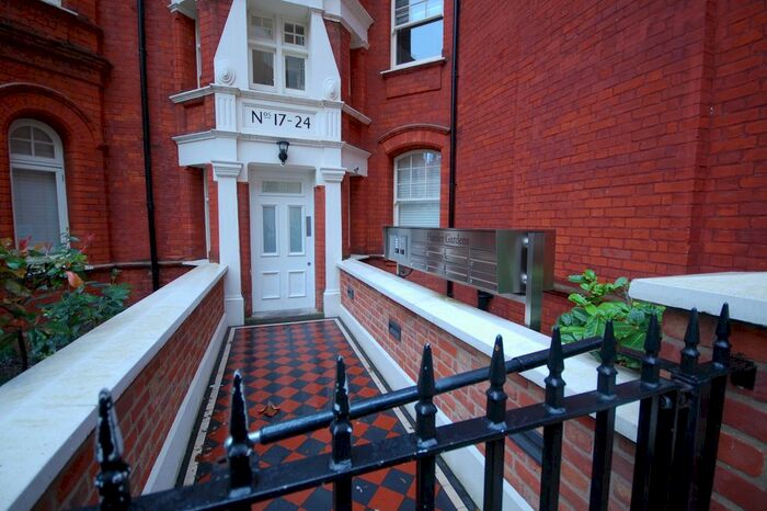 2 Bedroom Flat To Rent In Hamlet Gardens, Hammersmith, W6