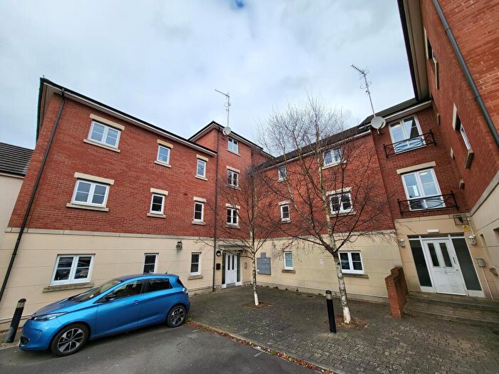 2 Bedroom Apartment To Rent In East Fields Road, Bristol, BS16