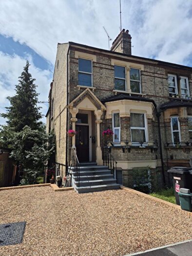 1 Bedroom Flat To Rent In Belmont Road, Leatherhead, KT22