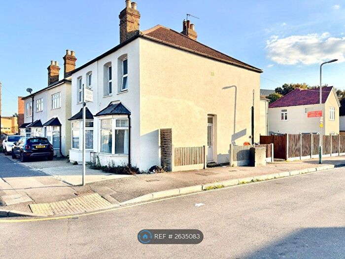 1 Bedroom Flat To Rent In Hainault Road, Romford, RM5